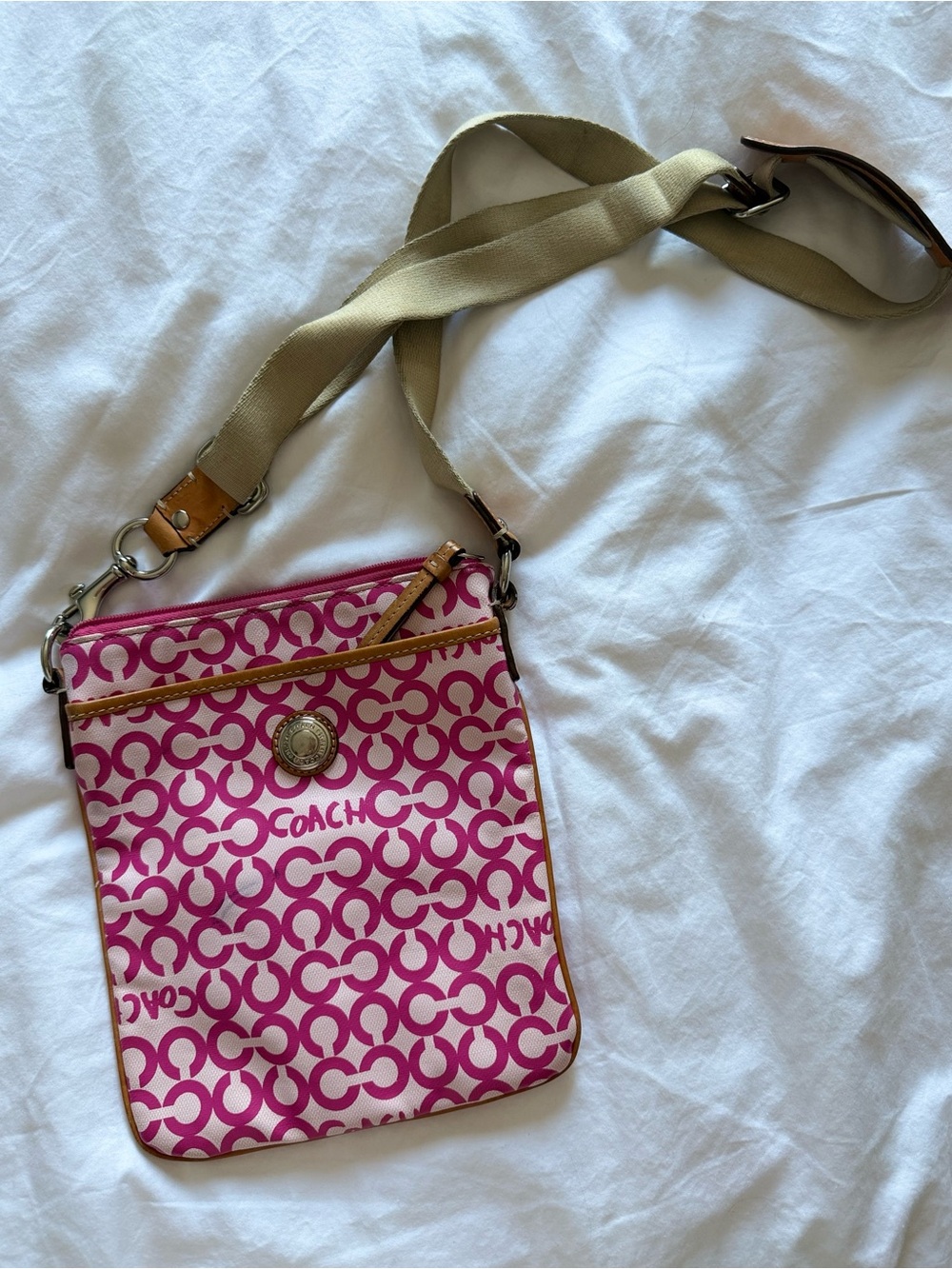 Vintage Coach Pink Signature Canvas Crossbody Tan Trim Purse Bag Coquette
